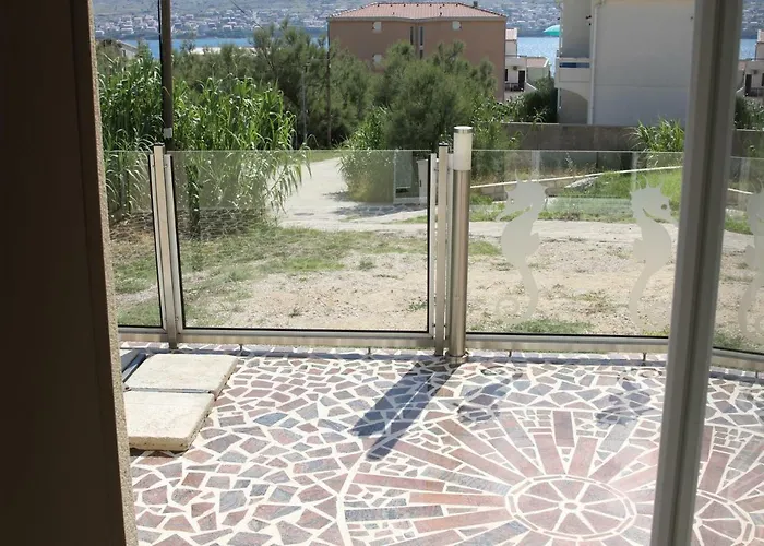 Subasic Apartmán Pag Town