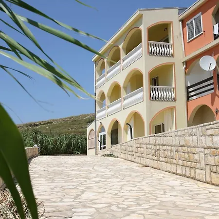 Subasic Apartment Pag Town